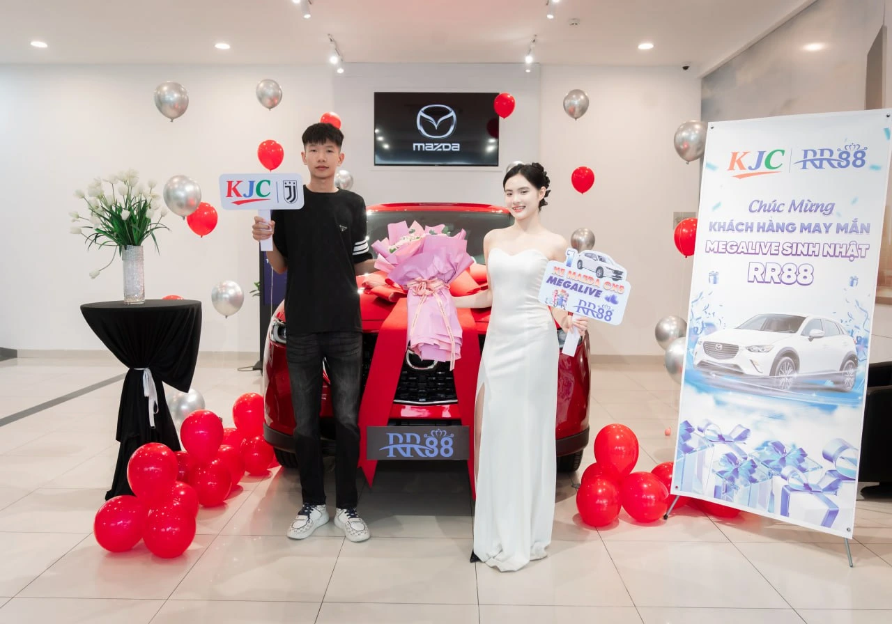 Hình ảnh lễ bàn giao xe Mazda Cx5 2