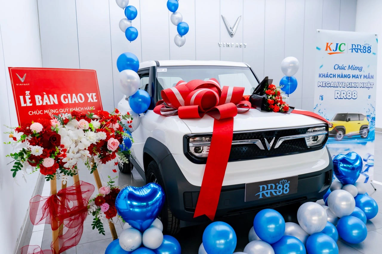 lễn bàn giao xe vinfast vf3 megalive RR88 2