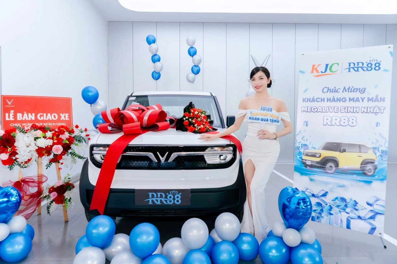 lễn bàn giao xe vinfast vf3 megalive RR88 4